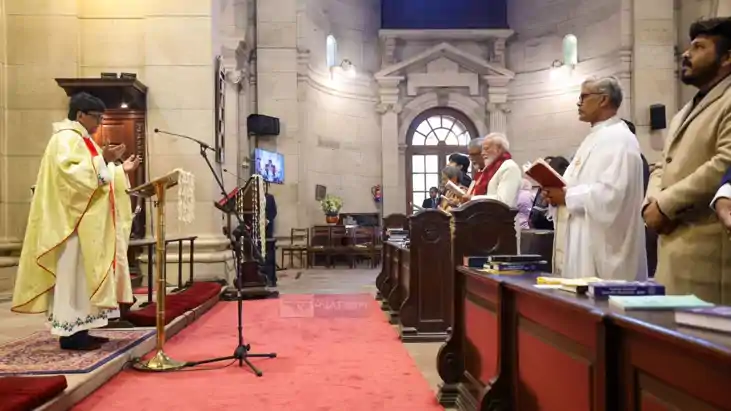 Narendra Modi in church 