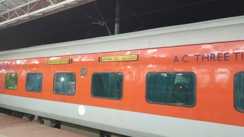 बिहार के रेल यात्रियों की बढ़ी मुश्किलें: उपासना, हरिहर और जनसेवा समेत 22 ट्रेनें रद्द; सफर पर निकलने से पहले देखें पूरी लिस्ट