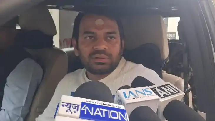 Bihar Politics: रोहिणी आचार्य के समर्थन में उतरे तेज प्रताप 