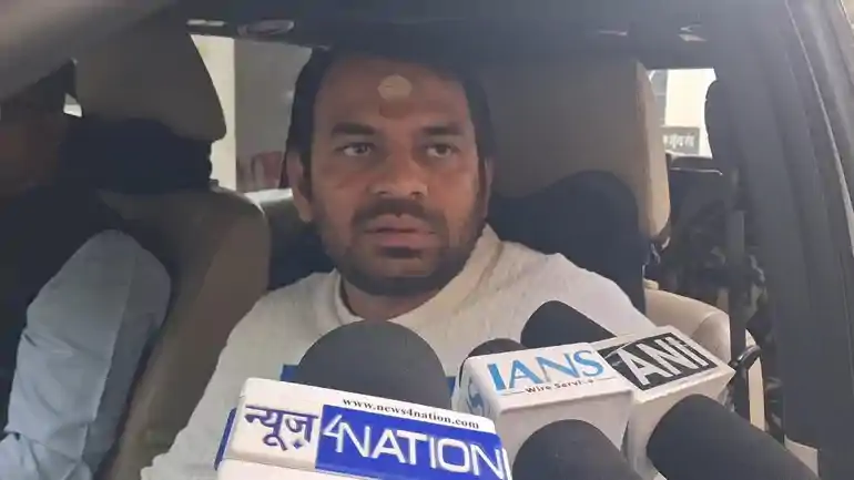 Bihar Politics: रोहिणी आचार्य के समर्थन में उतरे तेज प्रताप यादव, तेजस्वी को लेकर दिया बड़ा बयान, जानिए क्या कहा? 