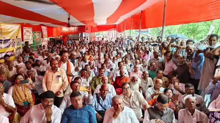 Bihar news - नौ सूत्री मांगों को लेकर विधानसभा के सामने धरने Bihar news - नौ सूत्री मांगों को लेकर विधानसभा के सामने धरने