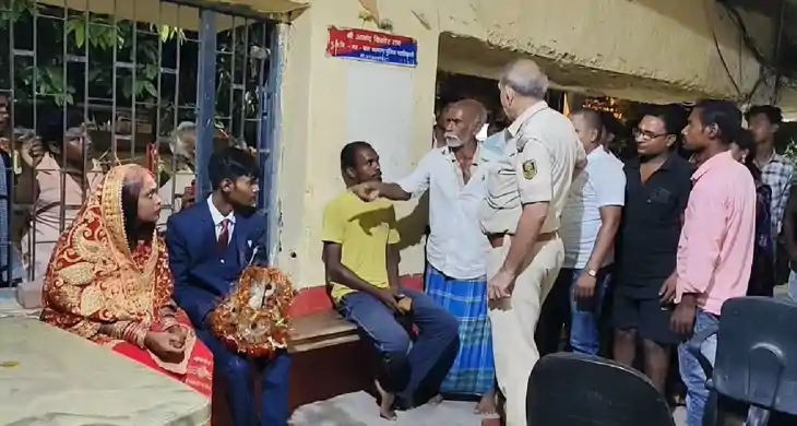 Bihar news - सिंदूरदान से पहले दूल्हा-दुल्हन को उठाकर ले गई Bihar news - सिंदूरदान से पहले दूल्हा-दुल्हन को उठाकर ले गई