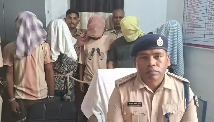 Bihar Crime - ज्वेलरी दुकान में चोरीकांड का पुलिस ने किया खु Bihar Crime - ज्वेलरी दुकान में चोरीकांड का पुलिस ने किया खु