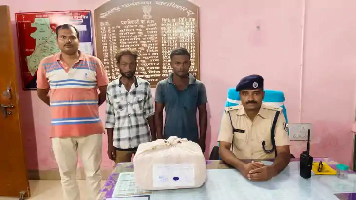 Bihar Crime News : मुजफ्फरपुर पुलिस ने की बड़ी कार्रवाई, भारी Bihar Crime News : मुजफ्फरपुर पुलिस ने की बड़ी कार्रवाई, भारी