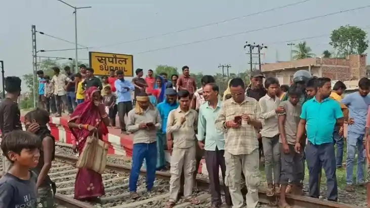 अमृत भारत एक्सप्रेस की चपेट में आने से अज्ञात युवती की मौत, 
