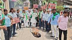 पटना में महागठबंधन का "आक्रोश मार्च": गैस और पेट्रोल की कीमतों में वृद्धि के खिलाफ फूंका पीएम मोदी का पुतला