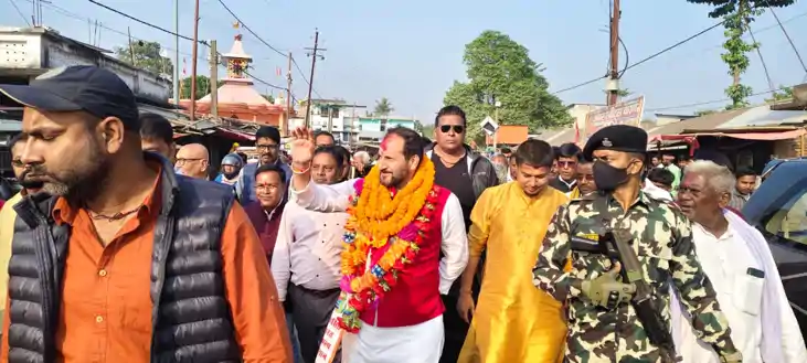 चुनाव जीतने के बाद जनता का धन्यवाद करने पहुंचे भाजपा विधायक,