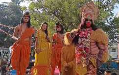 हाथी-घोड़े, बैंड बाजे और झांकी के साथ रामजानकी विवाह की निकली शोभायात्रा, भक्ती गीतों पर झूमते  दिखे श्रद्धालु