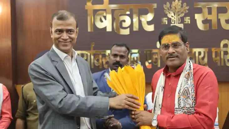 मंत्री प्रमोद चंद्रवंशी 