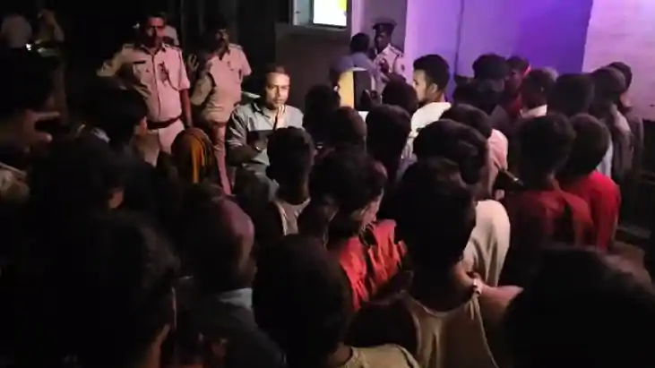 Bihar News : बिहार में मामूली विवाद में आर्मी अफसर ने की ताब Bihar News : बिहार में मामूली विवाद में आर्मी अफसर ने की ताब