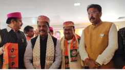 Bihar Election 2025 : वीआईपी के बड़े नेता ने दर्जनों समर्थकों के साथ भाजपा का थामा दामन, कहा-केवल ख्वाब देखते हैं मुकेश सहनी  