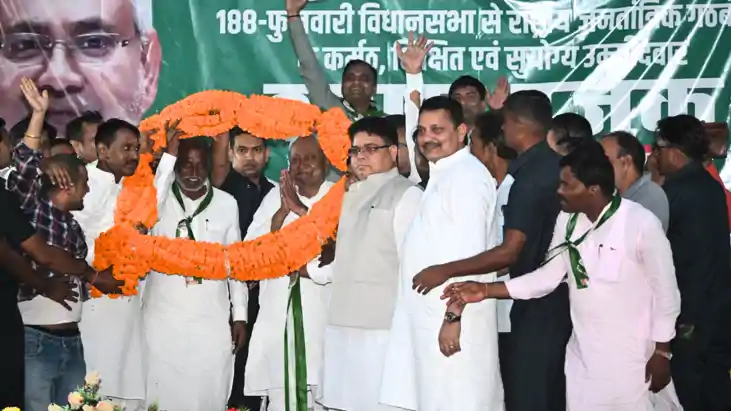 Bihar Election 2025 : सीएम नीतीश ने फुलवारीशरीफ में जनसभा को Bihar Election 2025 : सीएम नीतीश ने फुलवारीशरीफ में जनसभा को