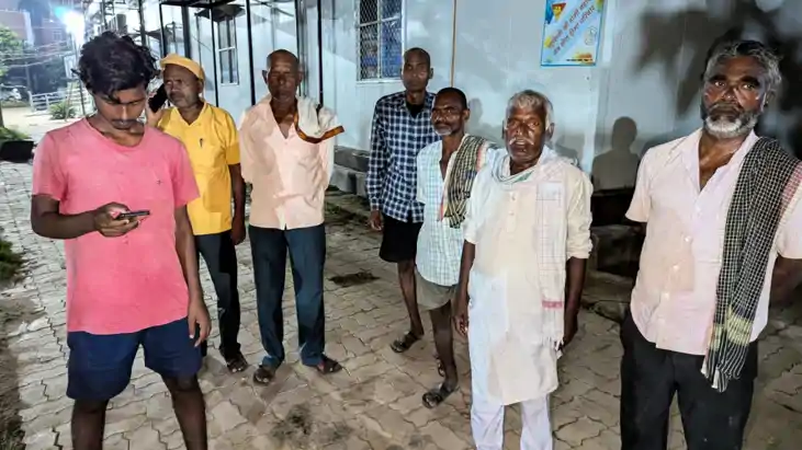 Bihar News : दिल्ली से गाँव आकर युवक ने फांसी का फंदा लगाकर 