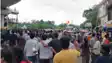 पटना में छात्रों का भारी बवाल: MBBS परीक्षा में 'आउट ऑफ सिलेबस' सवाल पूछने से भड़के छात्र, बापू परीक्षा परिसर के बाहर सड़क जाम कर हंगामा