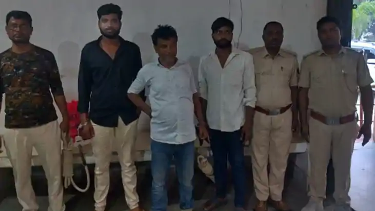 सुपौल पुलिस की बड़ी कार्रवाई: 10 हथियार तस्कर गिरफ्तार, भारी