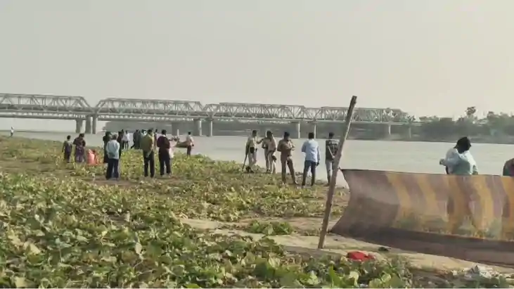 Bihar News : गंडक नदी में स्नान के दौरान डूबने से दो किशोरों