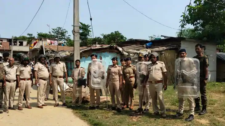 Bihar News : मोतिहारी में अपराधियों पर पुलिस का 'कहर', एसपी 