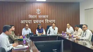 Bihar News : गंडक नदी के आसपास के जिलों में फ्लैश फ्लड की स्थिति और तैयारियों की मुख्य सचिव ने की समीक्षा, अधिकारियों को दिए कई निर्देश 