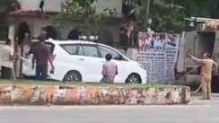 Viral Video : दमकल गाड़ी से बीजेपी विधायक की कार धोने का वीडियो वायरल, सरकारी संसाधनों के उपयोग पर उठे सवाल
