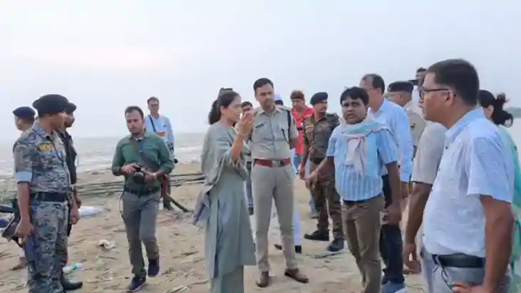 Bihar News : नवगछिया नाव हादसे को लेकर DM का बड़ा एक्शन, ठेक