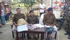 पीडीएस दुकान की आड़ में चल रही नकली शराब फैक्ट्री का भंडाफोड़, 5 गिरफ्तार