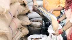 Bihar Rashan Card : बिहार में संदिग्ध राशन कार्डों पर चलने वाली है कैंची, खाद्य आपूर्ति विभाग ने जारी किया डेडलाइन, नए दुकान भी खुलेंगे 