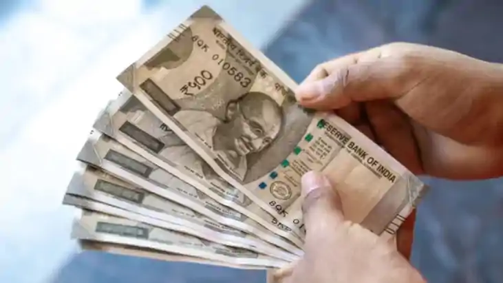 Government Employees: सरकारी कर्मचारियों को होली के पहले मिल