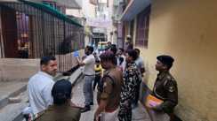 Bihar Crime : आरा में बेख़ौफ़ चोरों ने मचाया तांडव, बंद घर से 25 लाख के जेवर और नगदी किया गायब, CCTV में कैद हुए शातिर