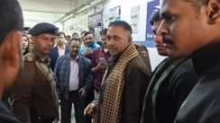 Bihar News : सदर अस्पताल में बदहाली देख तल्ख हुए विधायक आनंद मिश्रा, डीएम की मौजूदगी में सिविल सर्जन पर जमकर बरसे