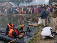 दो मासूम बच्चों संग मां को तालाब में फेंका, 5 दिन बाद मिला शव, पुलिस  पर लगा लापरवाही का आरोप, आक्रोशित ग्रामीणों ने घेरा थाना