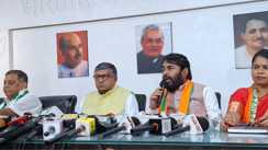 एनडीए का प्रशांत किशोर और तेजस्वी यादव पर जोरदार हमला, लगाया कांग्रेस से पैसे लेने और महिलाओं के अपमान का आरोप