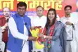 Bihar Politics - मुकेश सहनी की नाव पर सवार हुईं मधुबनी जिला परिषद की चेयरमैन बिंदू यादव, पिता रह चुके हैं विधायक