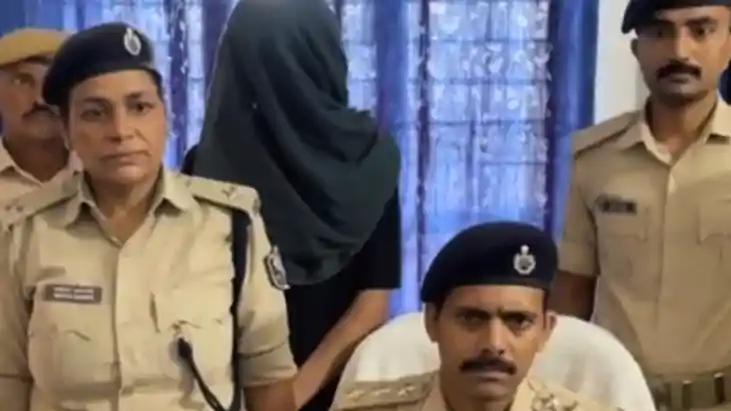 Bihar News : शातिर साइबर ठग ने फुफेरे भाई के अकाउंट से गायब Bihar News : शातिर साइबर ठग ने फुफेरे भाई के अकाउंट से गायब