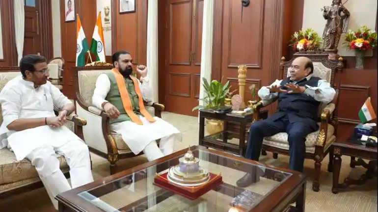 meeting of Governor Syed Ata Hasnain and Chief Minister Samrat Chaudhary