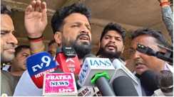 भरत तिवारी के परिवार से मिलने पहुंचे सिंगर व अभिनेता रितेश पांडे, कहा-'यह एनकाउंटर नहीं, नृशंस हत्या है'