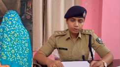 Muzaffarpur Horror husband throws acid on sleeping wife