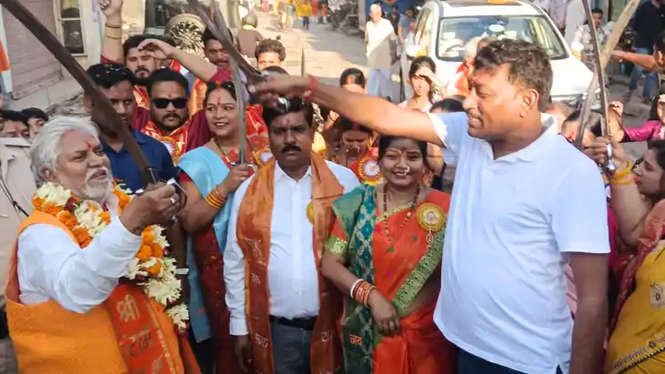 Bihar News : रामनवमी को लेकर गयाजी में निकाली गयी भव्य शोभाय