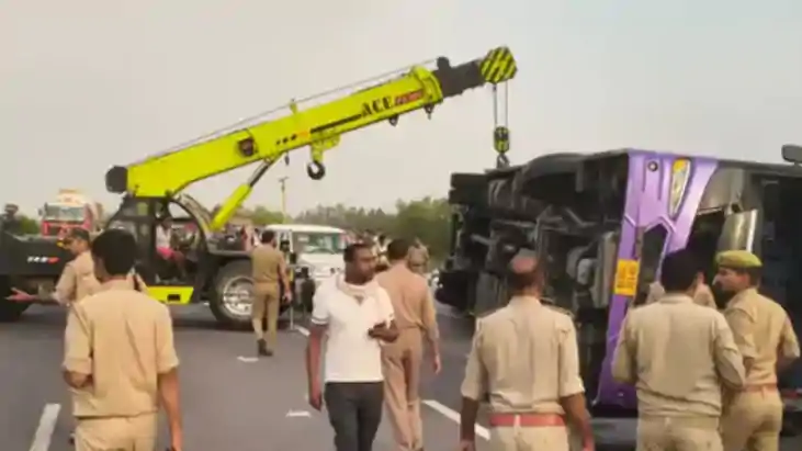 Bihar Police SI Death: लखनऊ-आगरा एक्सप्रेसवे पर मौत का तांडव
