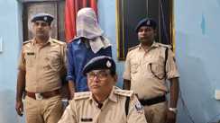 Bihar News : बाहुबली मुन्ना शुक्ला की बेटी और आरजेडी प्रत्याशी शिवानी शुक्ला को धमकी देने का मामला, आरोपी को पुलिस ने हैदराबाद से किया गिरफ्तार, जानिए क्या है पूरा मामला 