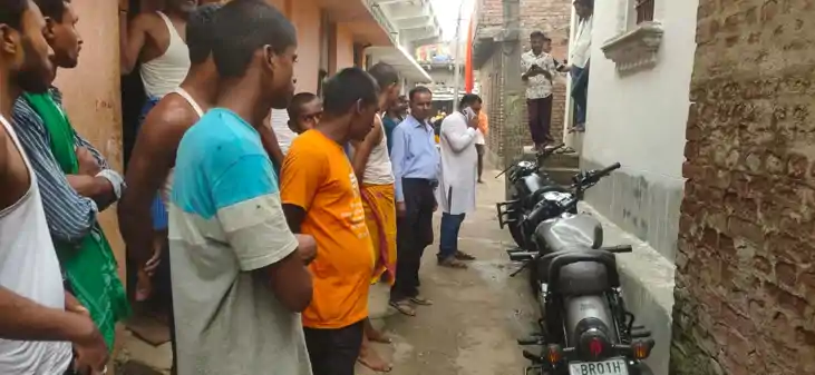 छठ व्रत पर भी पटना में नहीं थमा अपराध, व्रतियों पर तलवार और  छठ व्रत पर भी पटना में नहीं थमा अपराध, व्रतियों पर तलवार और