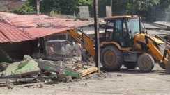 Bihar News : कटिहार में पटना हाईकोर्ट के आदेश पर हुई कार्रवाई, NHAI की भूमि पर चला बुलडोजर, कई अवैध दुकानें हुई ध्वस्त