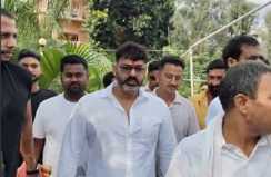 Pawan singh  news -कोर्ट में पावर स्टार पवन सिंह ने लगाई हाजिरी, फेवरेट स्टार को देखने के लिए उमड़ी प्रशंसकों की भीड़