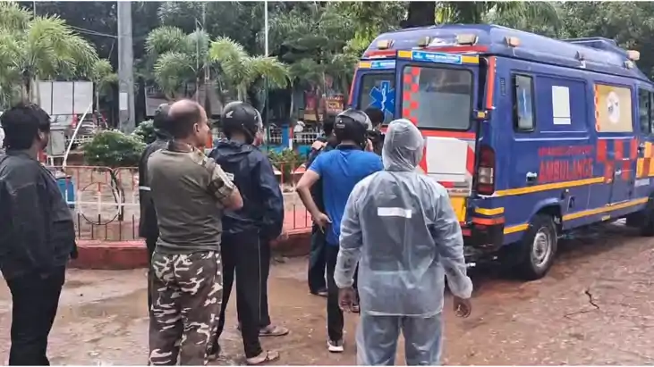 Bihar Road Accident : गोपालगंज में अज्ञात वाहन की चपेट में आ