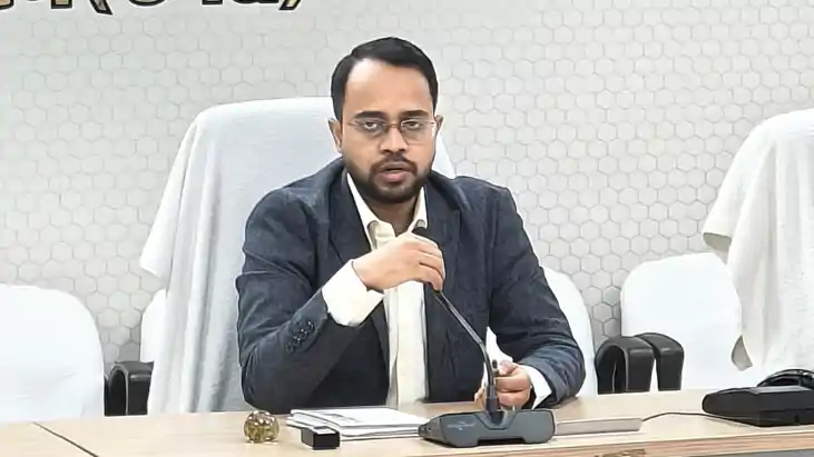 Bihar News : 50 हज़ार रूपये रिश्वत लेना प्रखंड कर्मी को पड़ा म