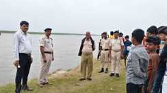Gandak Boat Mishap 2 Missing SDRF Launches Search