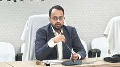 जनगणना कार्य में लापरवाही पर डीएम सख्त: शिक्षक से मांगा 24 घंटे के अंदर जवाब, लगाया अर्थदंड