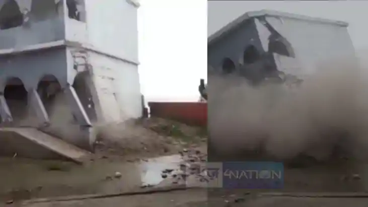 Bihar Flood News: भोजपुर में फिर बढ़ा गंगा नदी का जलस्तर, कट Bihar Flood News: भोजपुर में फिर बढ़ा गंगा नदी का जलस्तर, कट