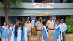 Bihar News : भोजपुर के थानों में रक्षाबंधन का हुआ विशेष आयोजन, स्कूली बच्चियों और महिलाओं ने पुलिसकर्मियों को बांधी राखी, सुरक्षा व सम्मान का मिला भरोसा