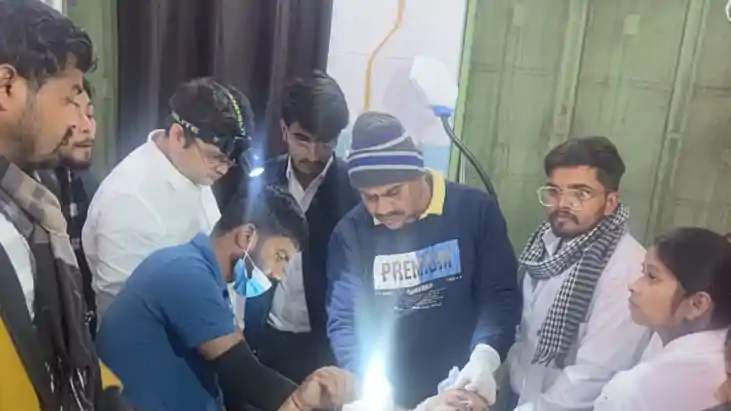 ढाई लाख की लूट 