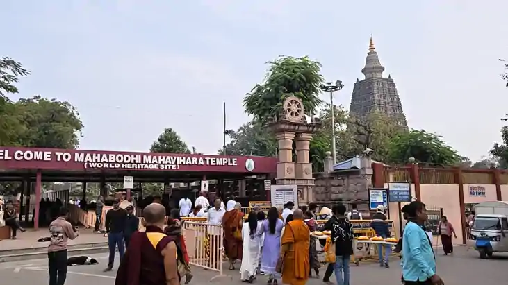 Bihar News : महाबोधि महाविहार के विदेशी दान पर लगा ब्रेक हटा